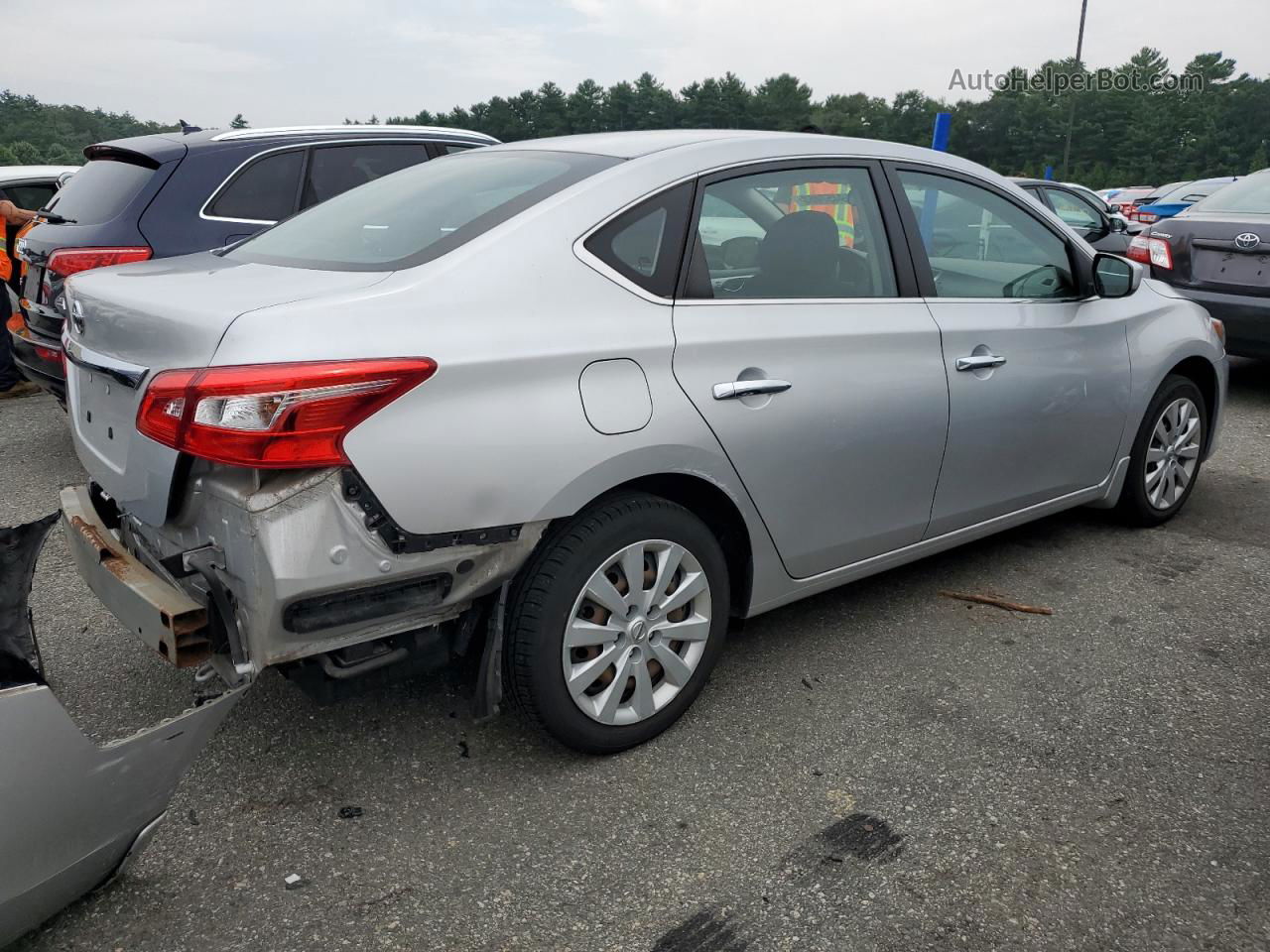 2016 Nissan Sentra S Серебряный vin: 3N1AB7AP8GY214689