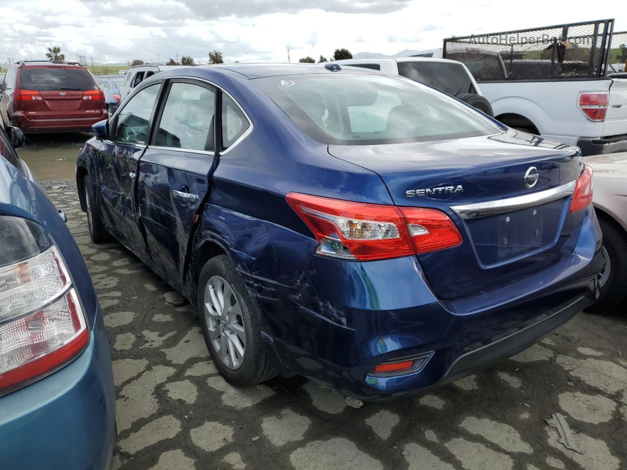 2018 Nissan Sentra S Синий vin: 3N1AB7AP8JY209449