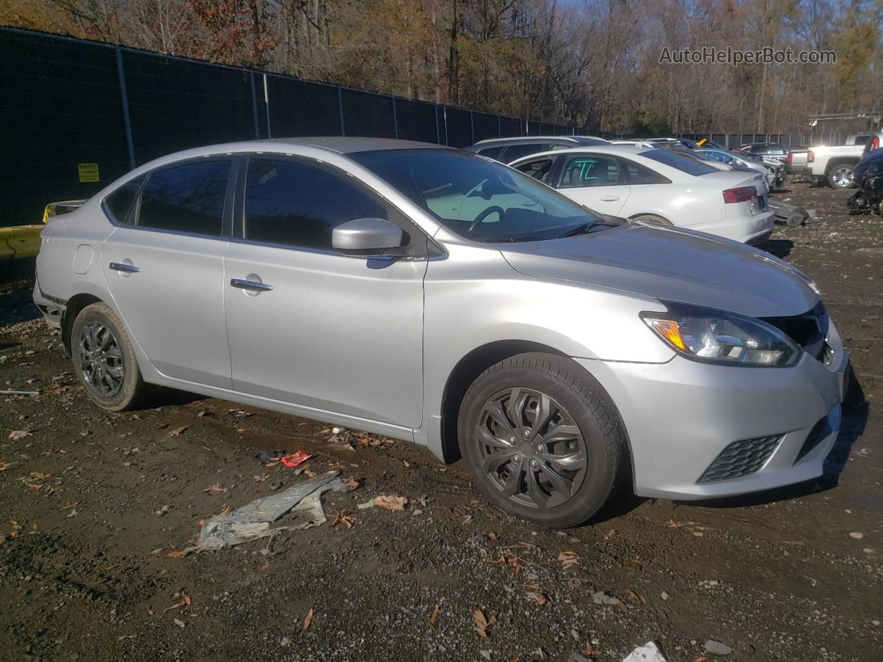 2018 Nissan Sentra S Серебряный vin: 3N1AB7AP8JY216062