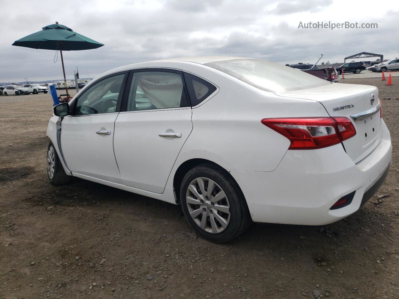 2018 Nissan Sentra S White vin: 3N1AB7AP8JY293241