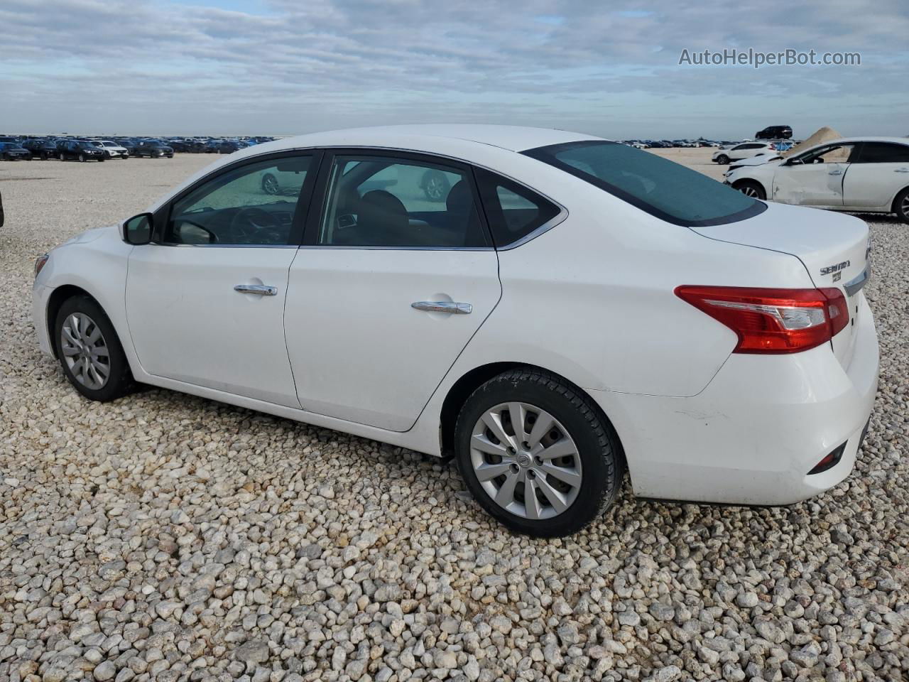 2018 Nissan Sentra S Белый vin: 3N1AB7AP8JY316419