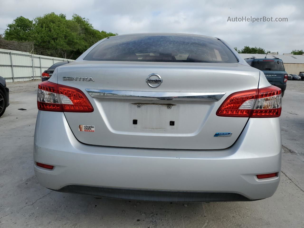 2014 Nissan Sentra S Серебряный vin: 3N1AB7AP9EY229313