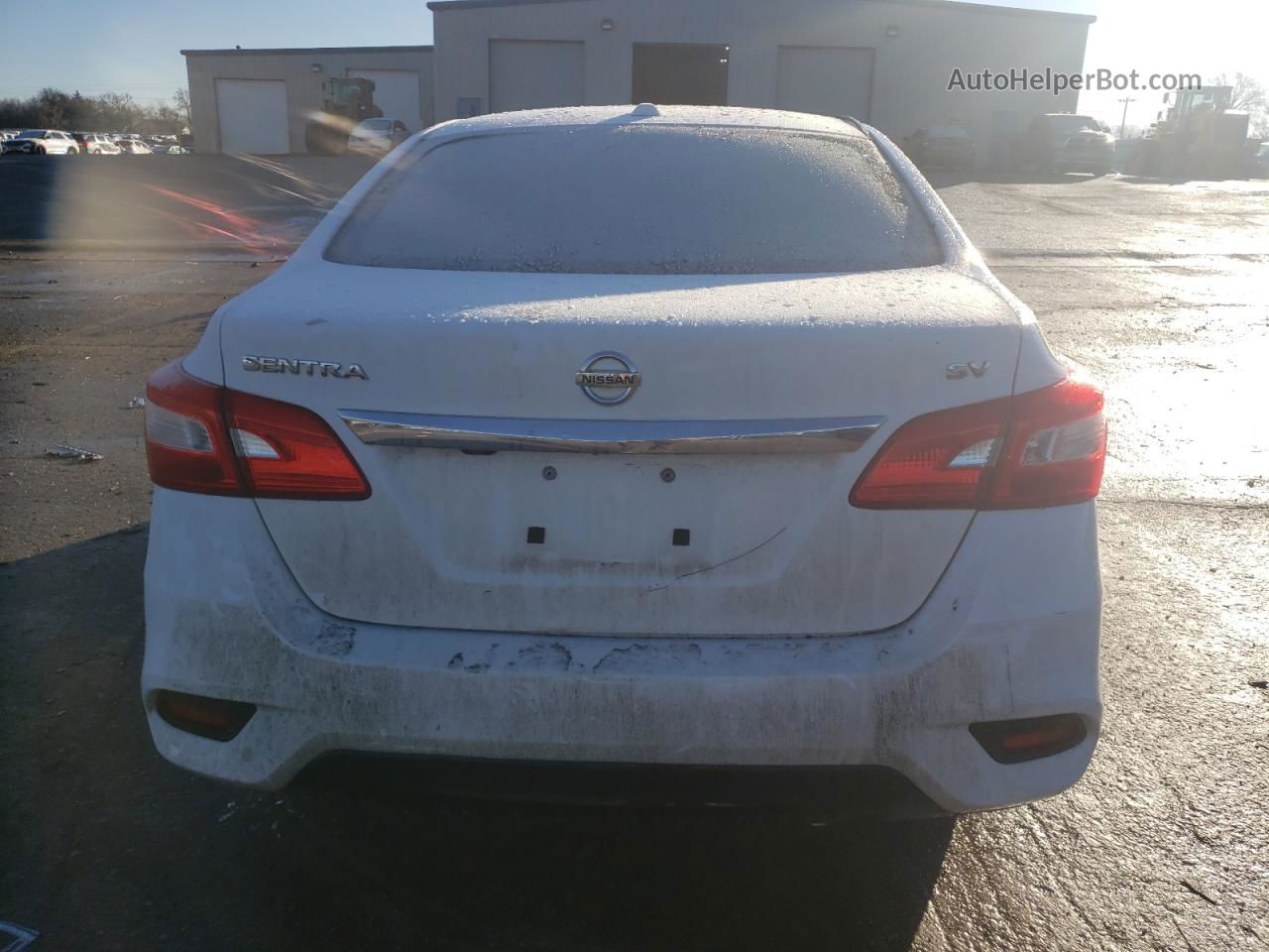 2018 Nissan Sentra S White vin: 3N1AB7AP9JL640556