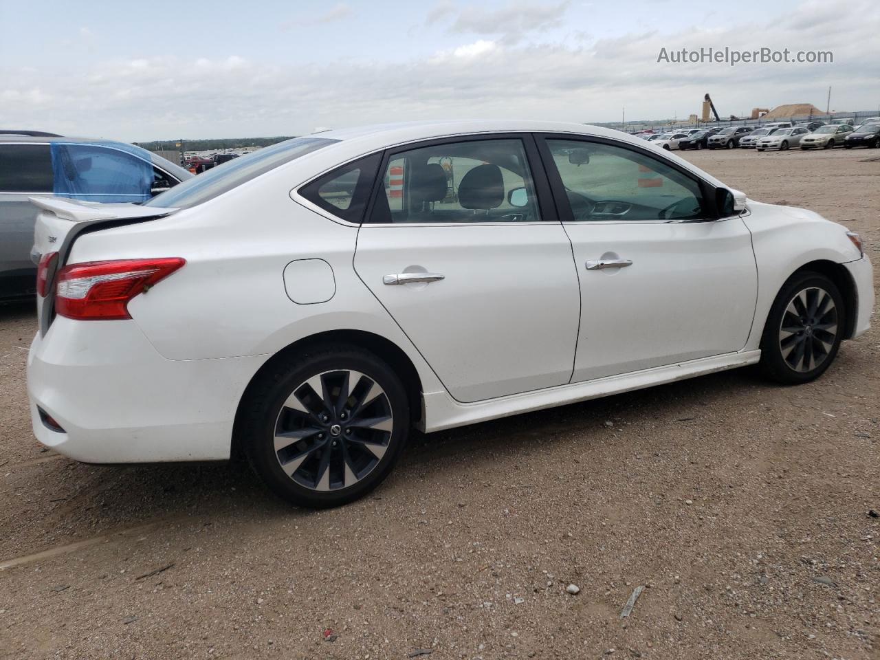 2018 Nissan Sentra S Белый vin: 3N1AB7AP9JY203983