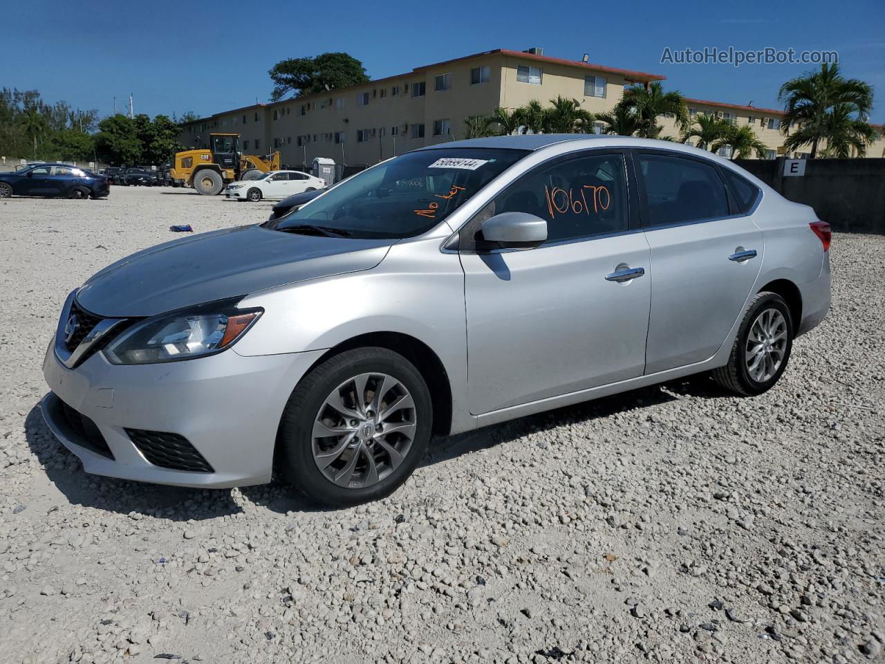 2018 Nissan Sentra S Серебряный vin: 3N1AB7APXJL640307