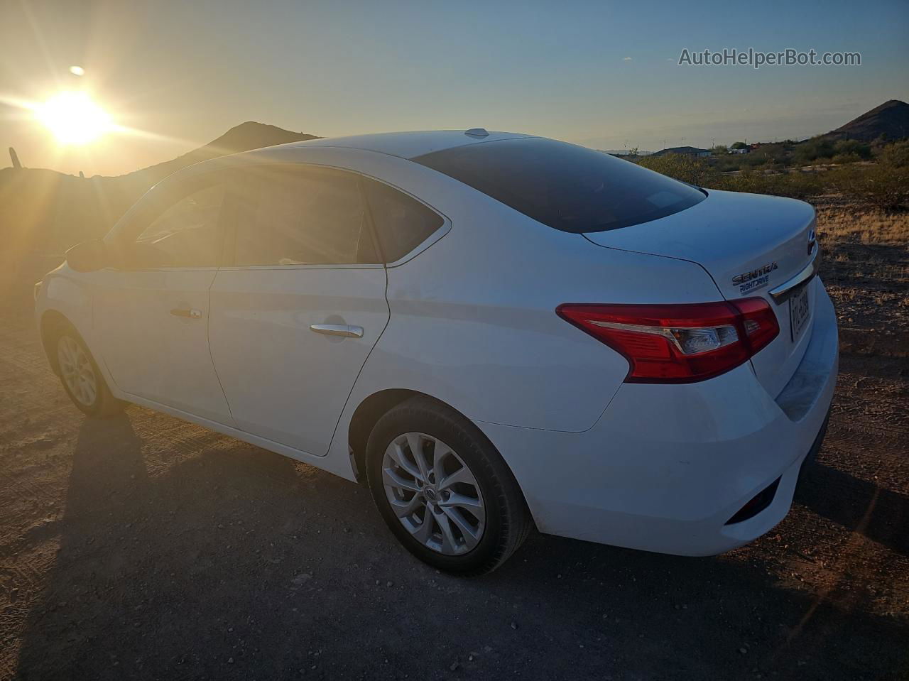 2018 Nissan Sentra S White vin: 3N1AB7APXJY244865