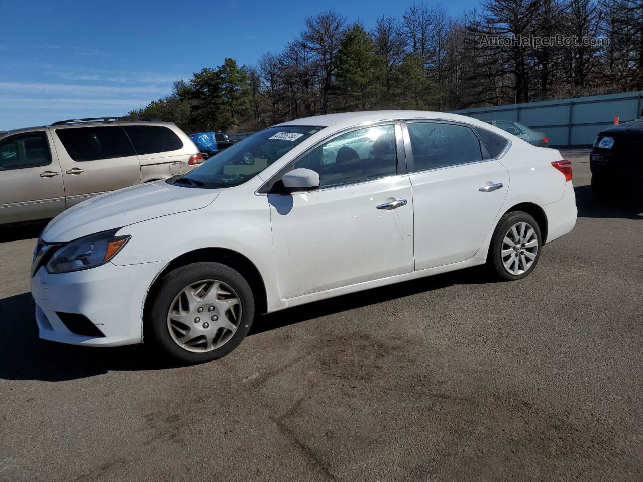 2018 Nissan Sentra S White vin: 3N1AB7APXJY287585