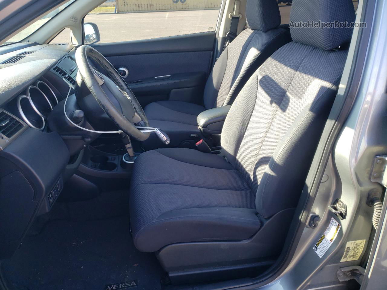 2009 Nissan Versa S Silver vin: 3N1BC11E29L355268