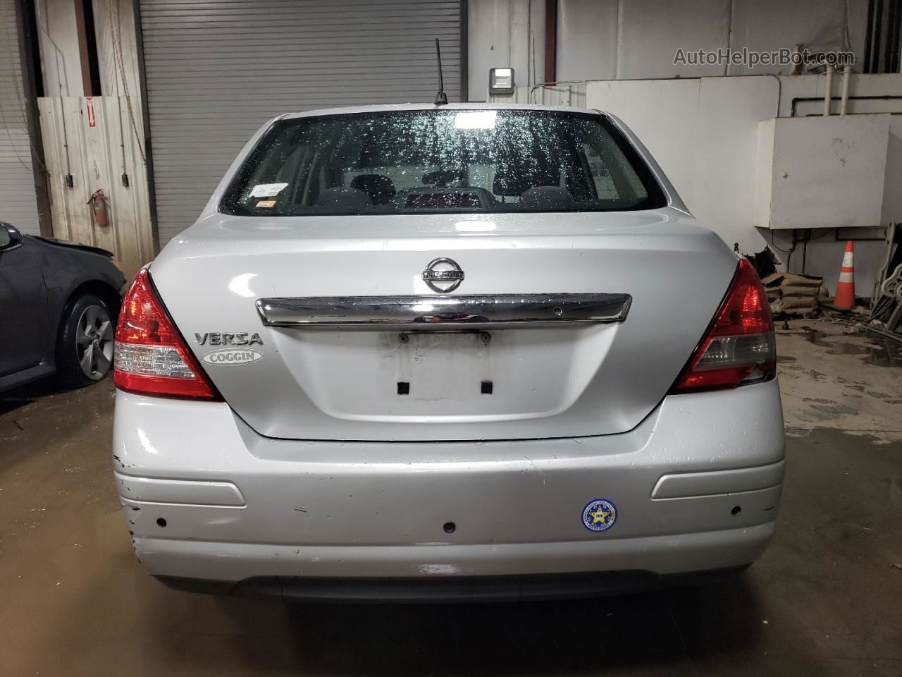 2009 Nissan Versa S Silver vin: 3N1BC11E49L483575