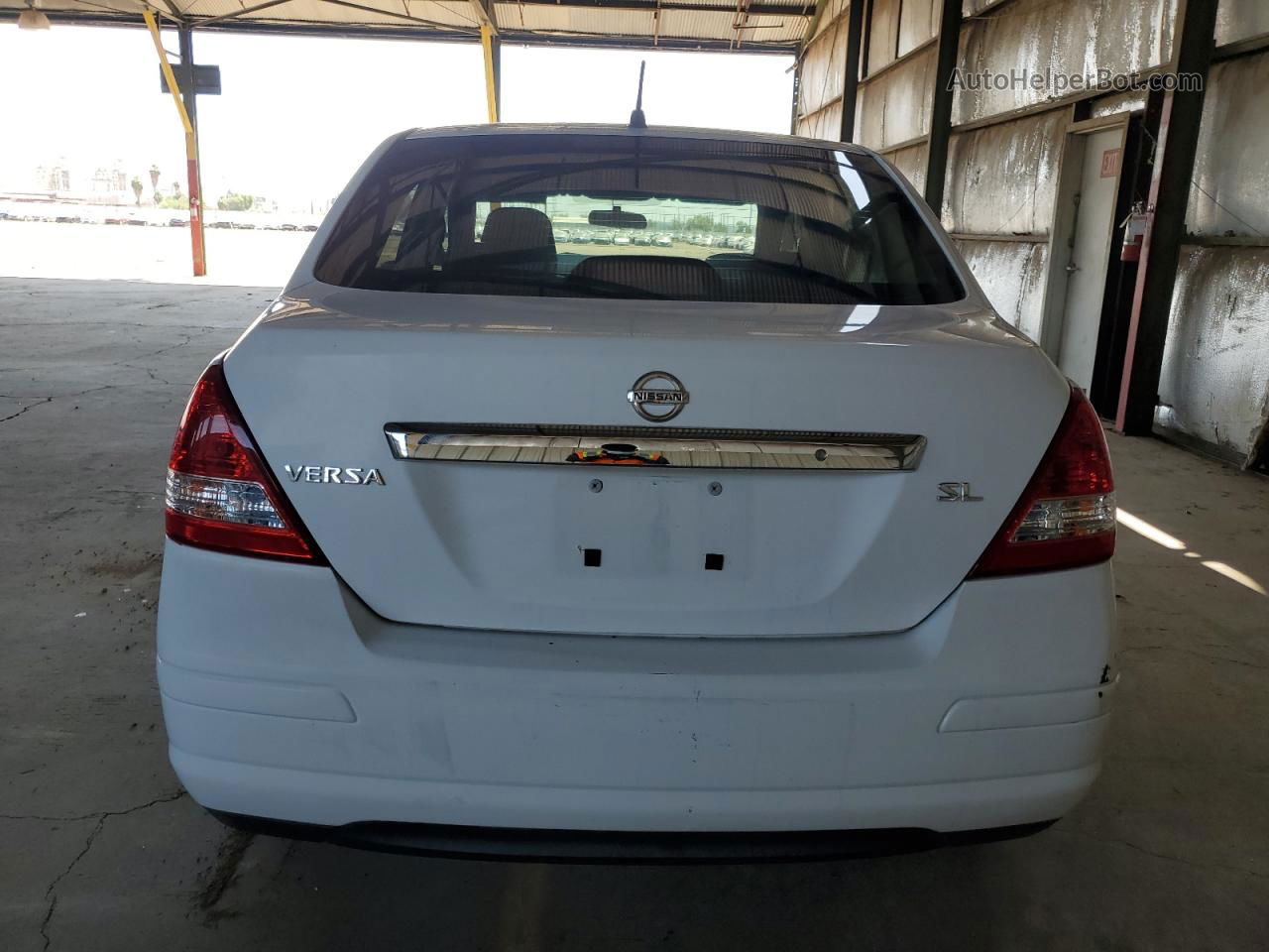 2009 Nissan Versa S Белый vin: 3N1BC11E79L368954