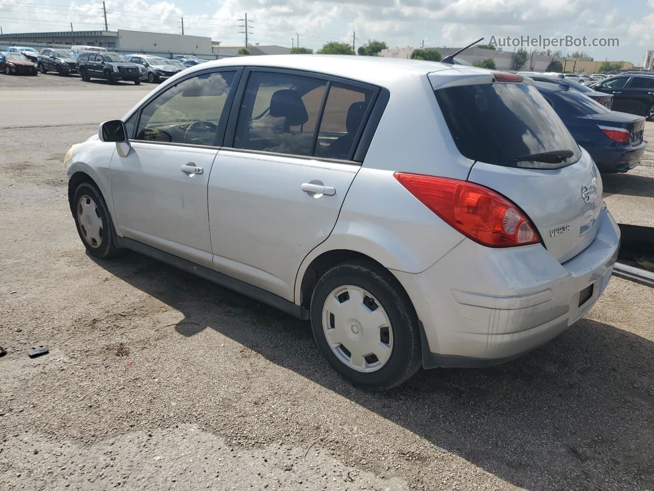 2009 Nissan Versa S Серебряный vin: 3N1BC13E29L391636