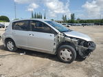 2009 Nissan Versa S Серебряный vin: 3N1BC13E29L391636