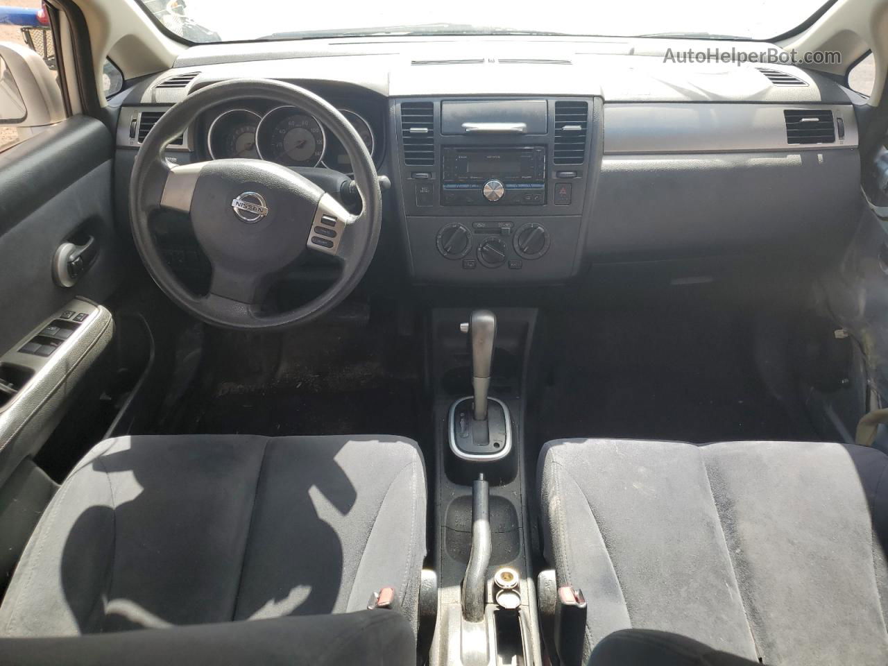 2009 Nissan Versa S Серебряный vin: 3N1BC13E29L391636