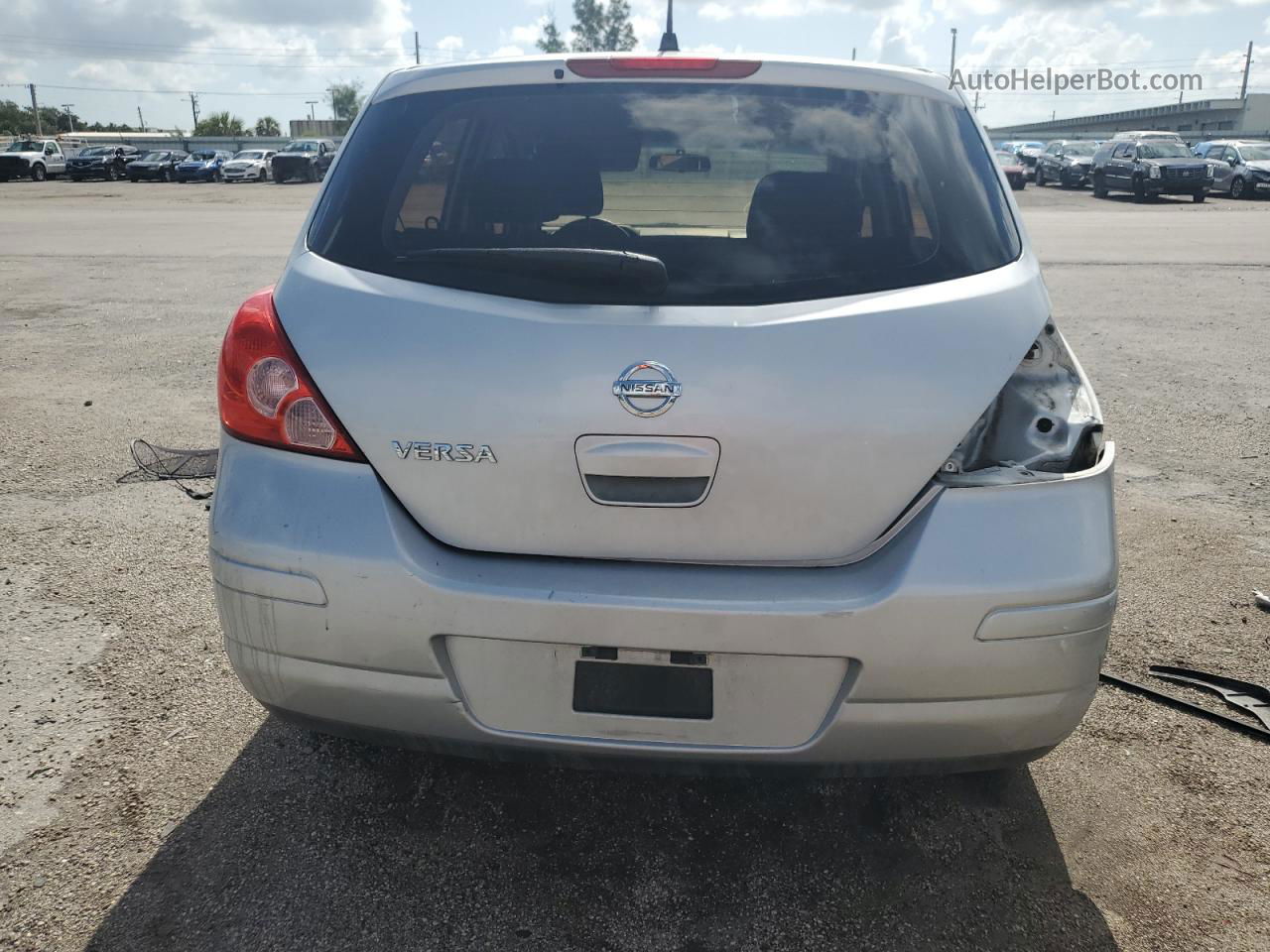 2009 Nissan Versa S Silver vin: 3N1BC13E29L391636