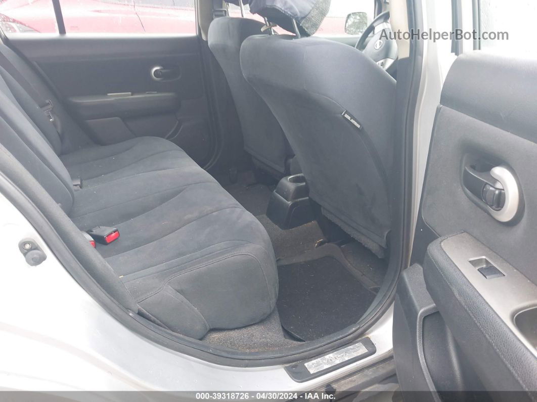 2009 Nissan Versa 1.8s Серебряный vin: 3N1BC13E69L481873