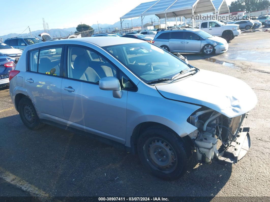 2009 Nissan Versa 1.8s Серебряный vin: 3N1BC13E89L457204