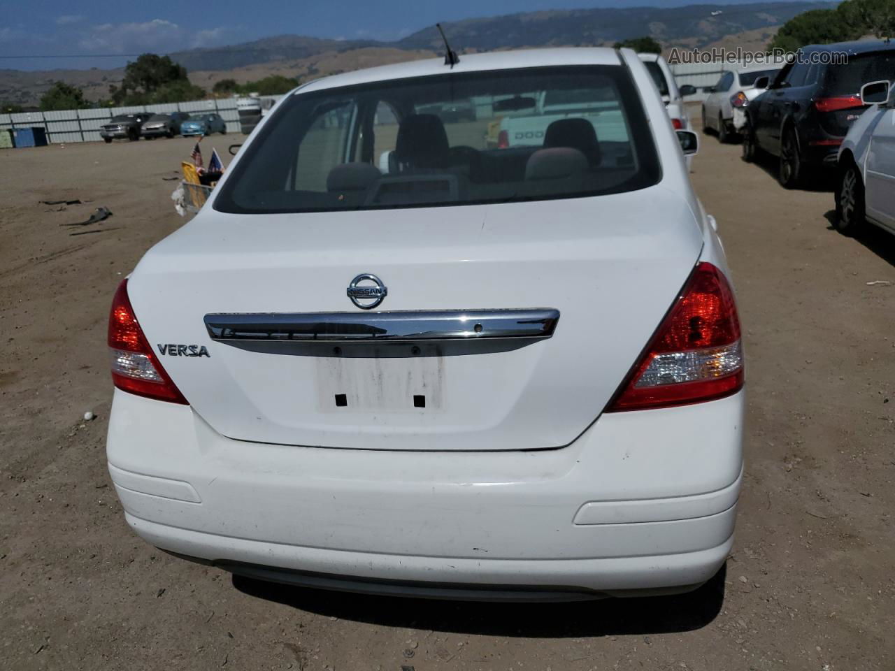 2010 Nissan Versa S White vin: 3N1BC1AP3AL411983