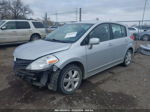 2010 Nissan Versa 1.8sl Серебряный vin: 3N1BC1CP8AL361904