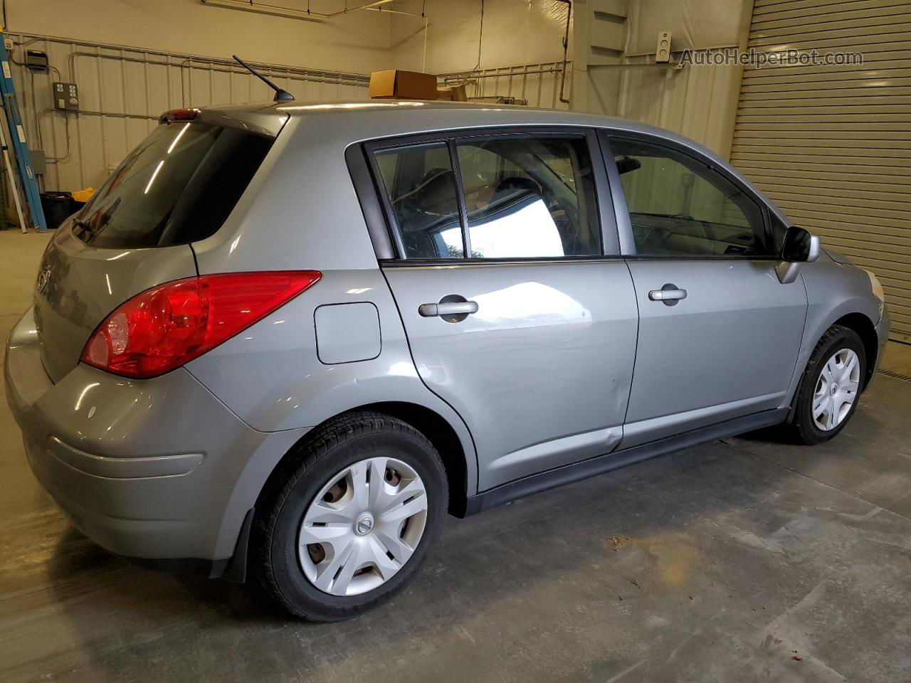 2010 Nissan Versa S Silver vin: 3N1BC1CP8AL369923