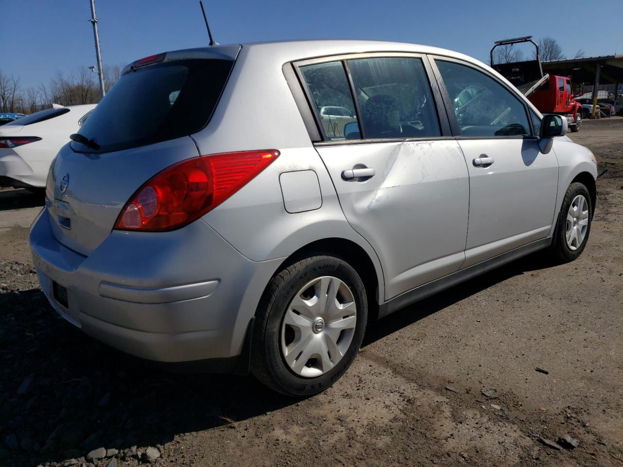 2010 Nissan Versa S Silver vin: 3N1BC1CPXAL372953