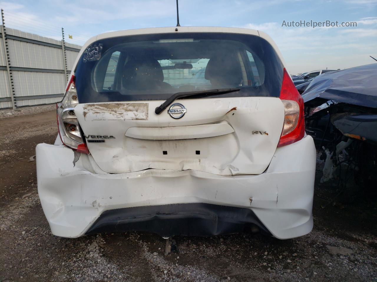 2018 Nissan Versa Note S White vin: 3N1CE2CP8JL368632