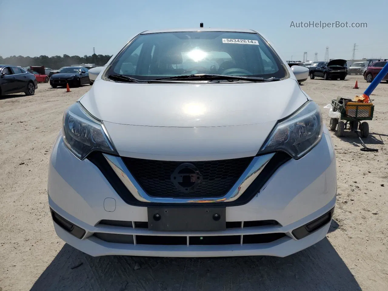 2018 Nissan Versa Note S White vin: 3N1CE2CP8JL370302