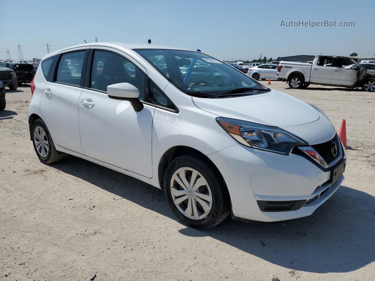 2018 Nissan Versa Note S Белый vin: 3N1CE2CP8JL370302