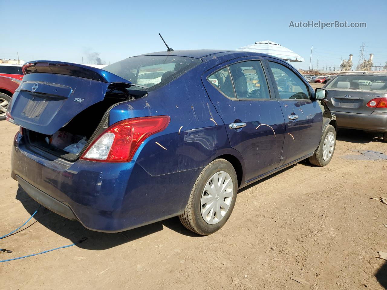 2018 Nissan Versa S Синий vin: 3N1CN7AP0JL807791