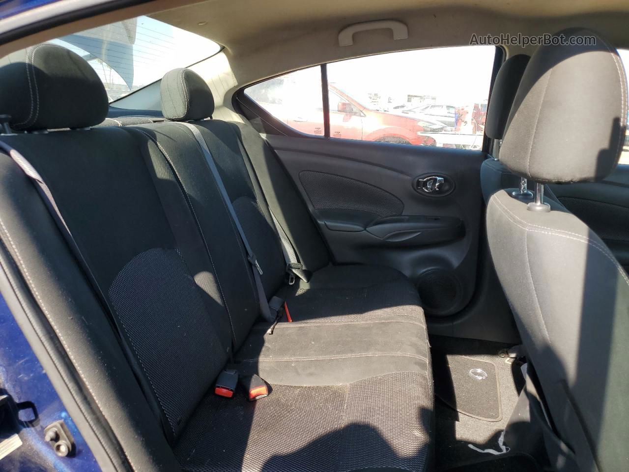 2018 Nissan Versa S Синий vin: 3N1CN7AP0JL807791