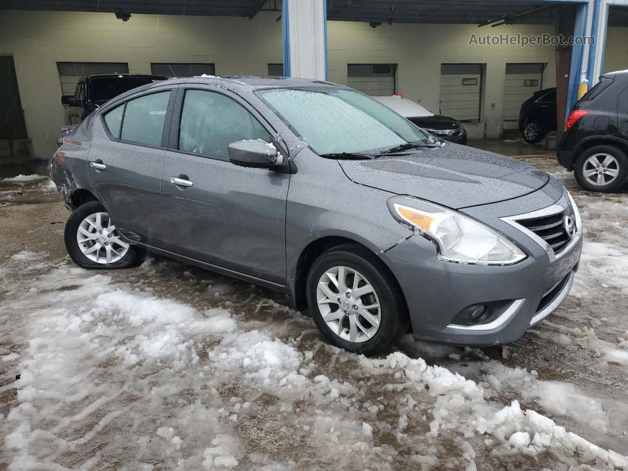 2018 Nissan Versa S Серый vin: 3N1CN7AP0JL809198