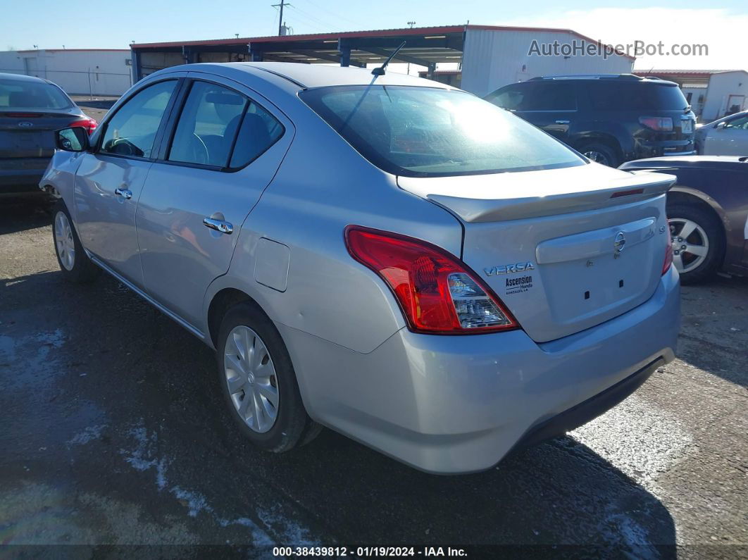 2018 Nissan Versa 1.6 Sv Silver vin: 3N1CN7AP0JL810870