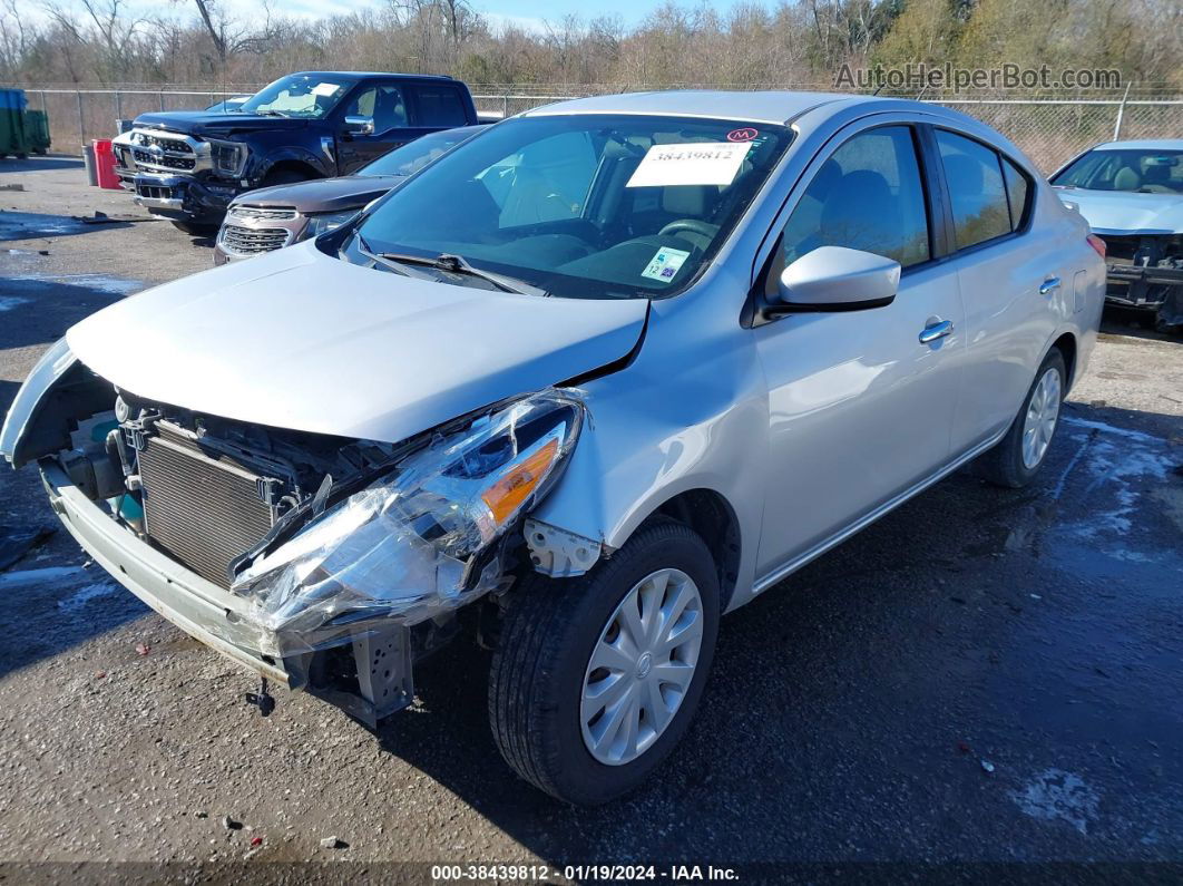 2018 Nissan Versa 1.6 Sv Silver vin: 3N1CN7AP0JL810870