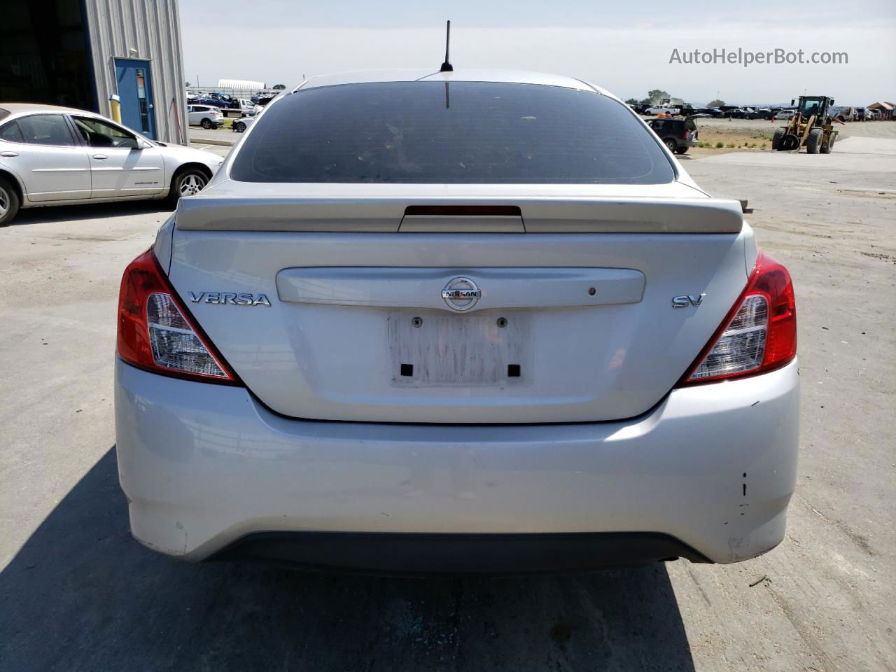 2018 Nissan Versa S Silver vin: 3N1CN7AP0JL810884