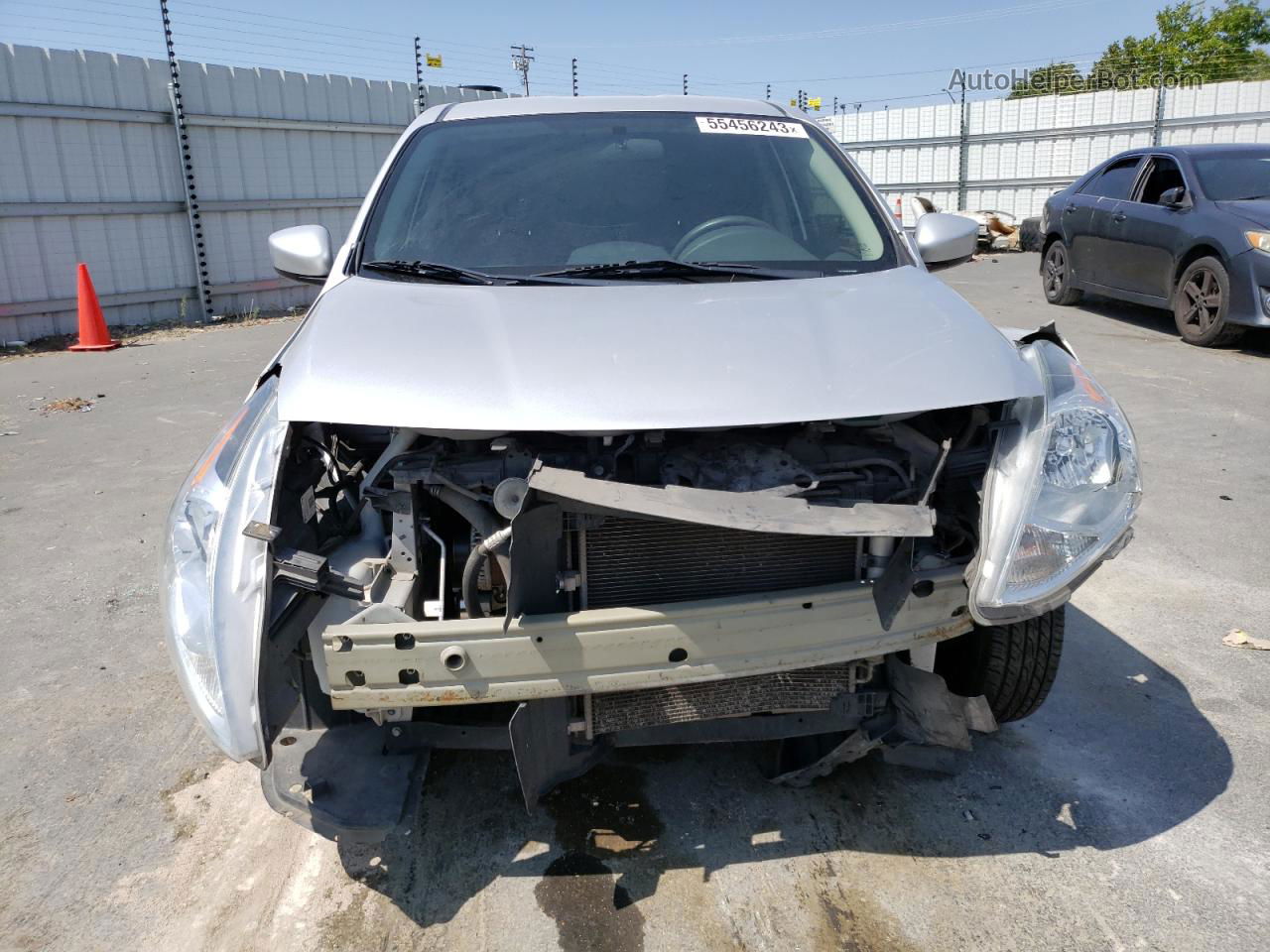 2018 Nissan Versa S Silver vin: 3N1CN7AP0JL810884