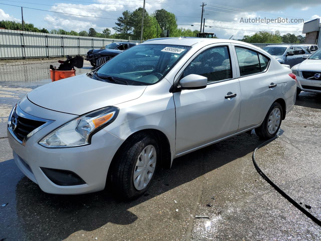 2018 Nissan Versa S Серебряный vin: 3N1CN7AP0JL812845