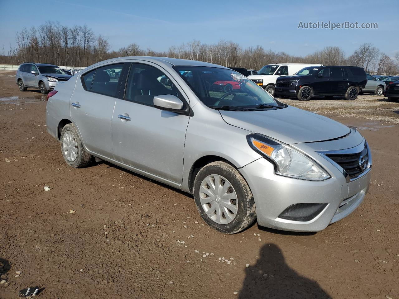 2018 Nissan Versa S Silver vin: 3N1CN7AP0JL813591