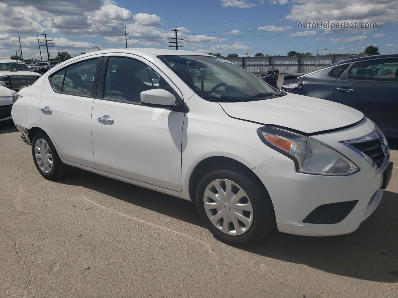 2018 Nissan Versa S White vin: 3N1CN7AP0JL834764