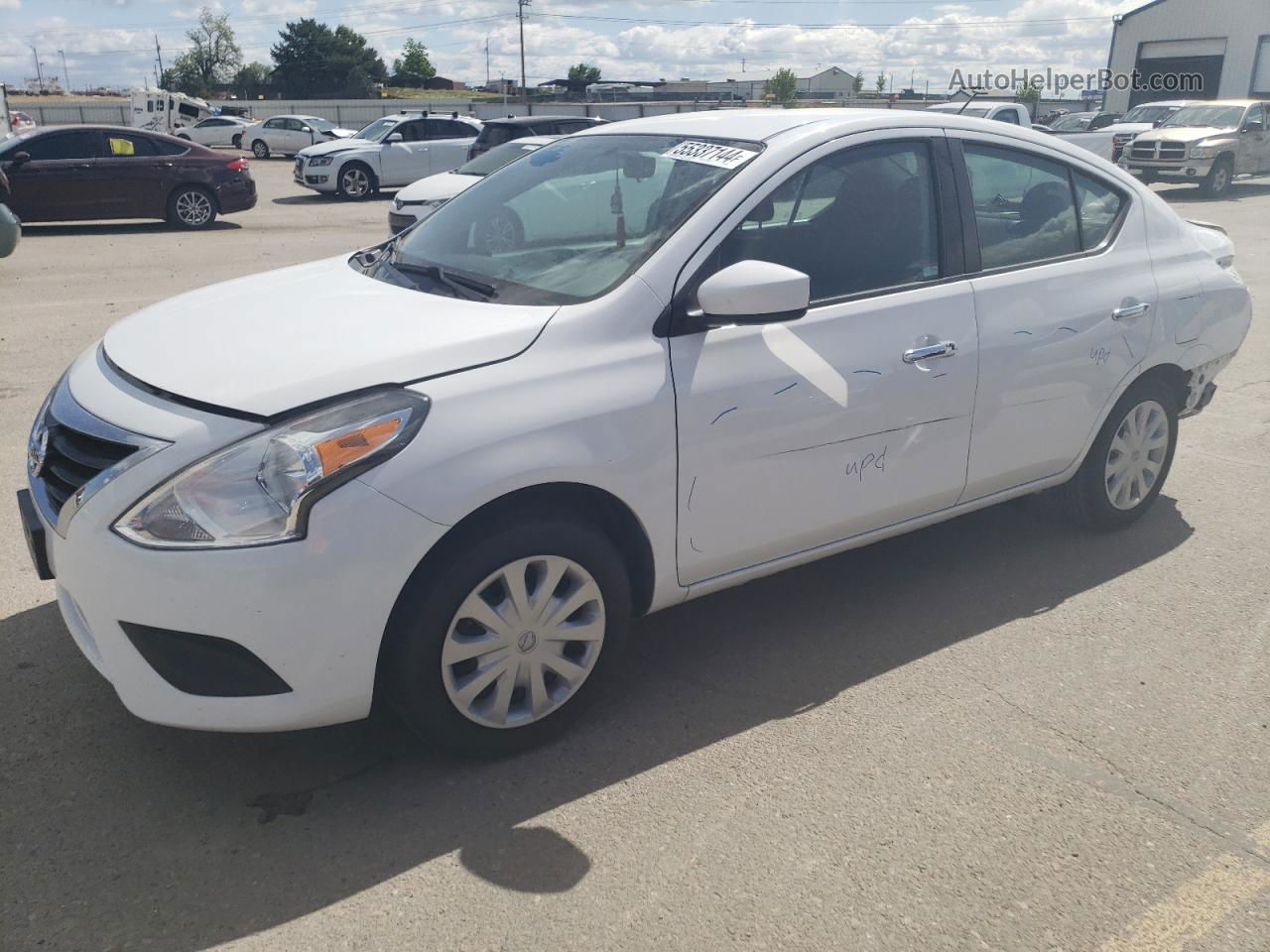 2018 Nissan Versa S White vin: 3N1CN7AP0JL834764