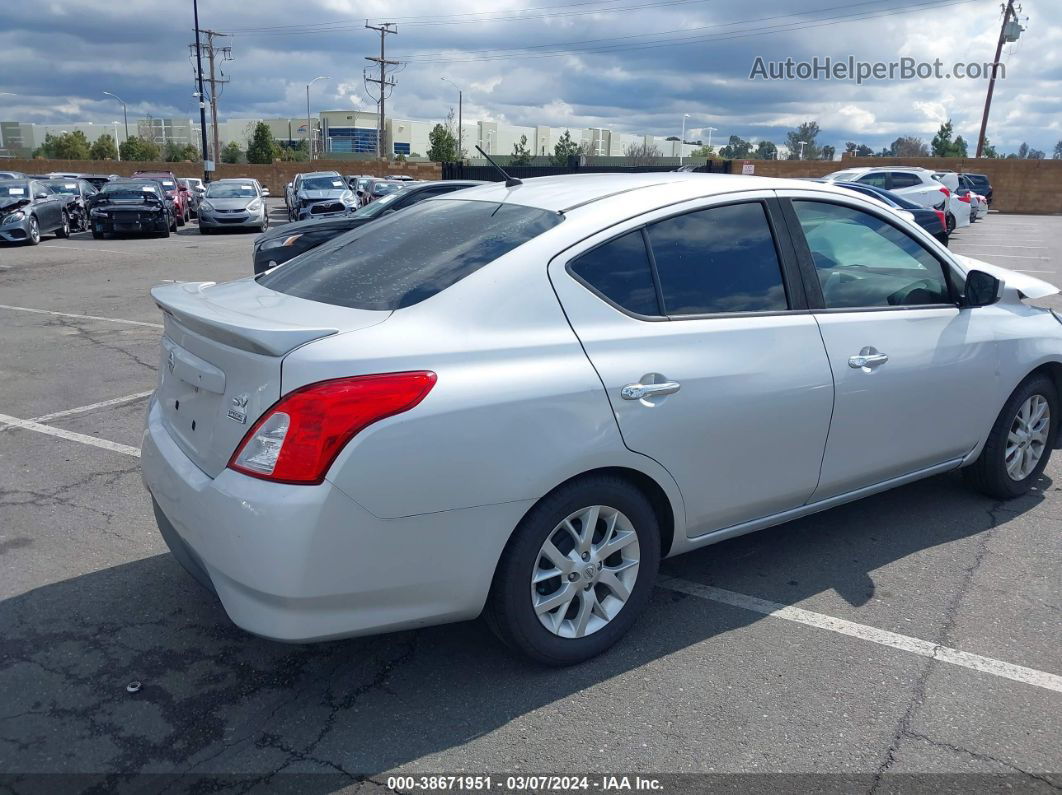 2018 Nissan Versa 1.6 Sv Silver vin: 3N1CN7AP0JL878411