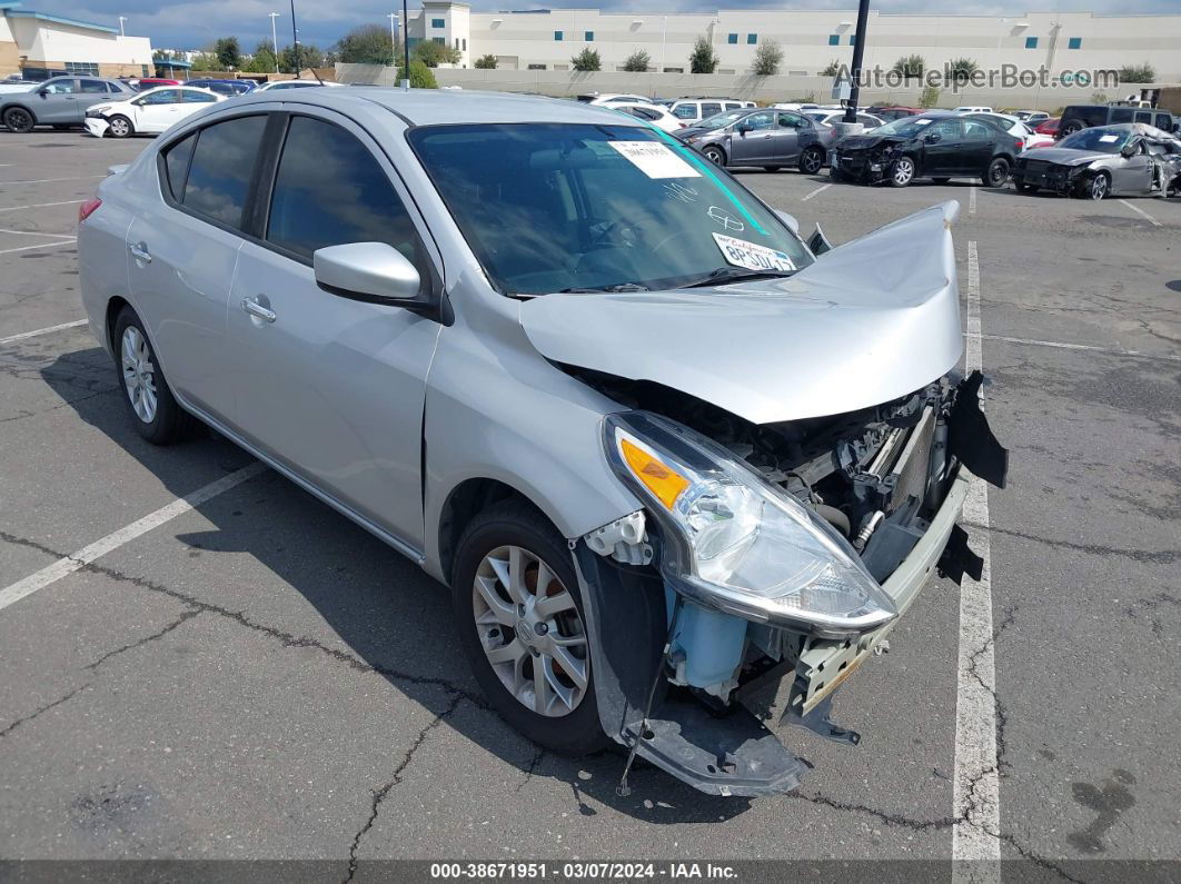 2018 Nissan Versa 1.6 Sv Silver vin: 3N1CN7AP0JL878411