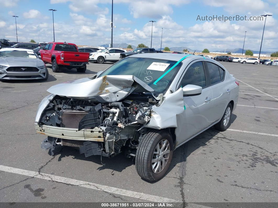 2018 Nissan Versa 1.6 Sv Silver vin: 3N1CN7AP0JL878411