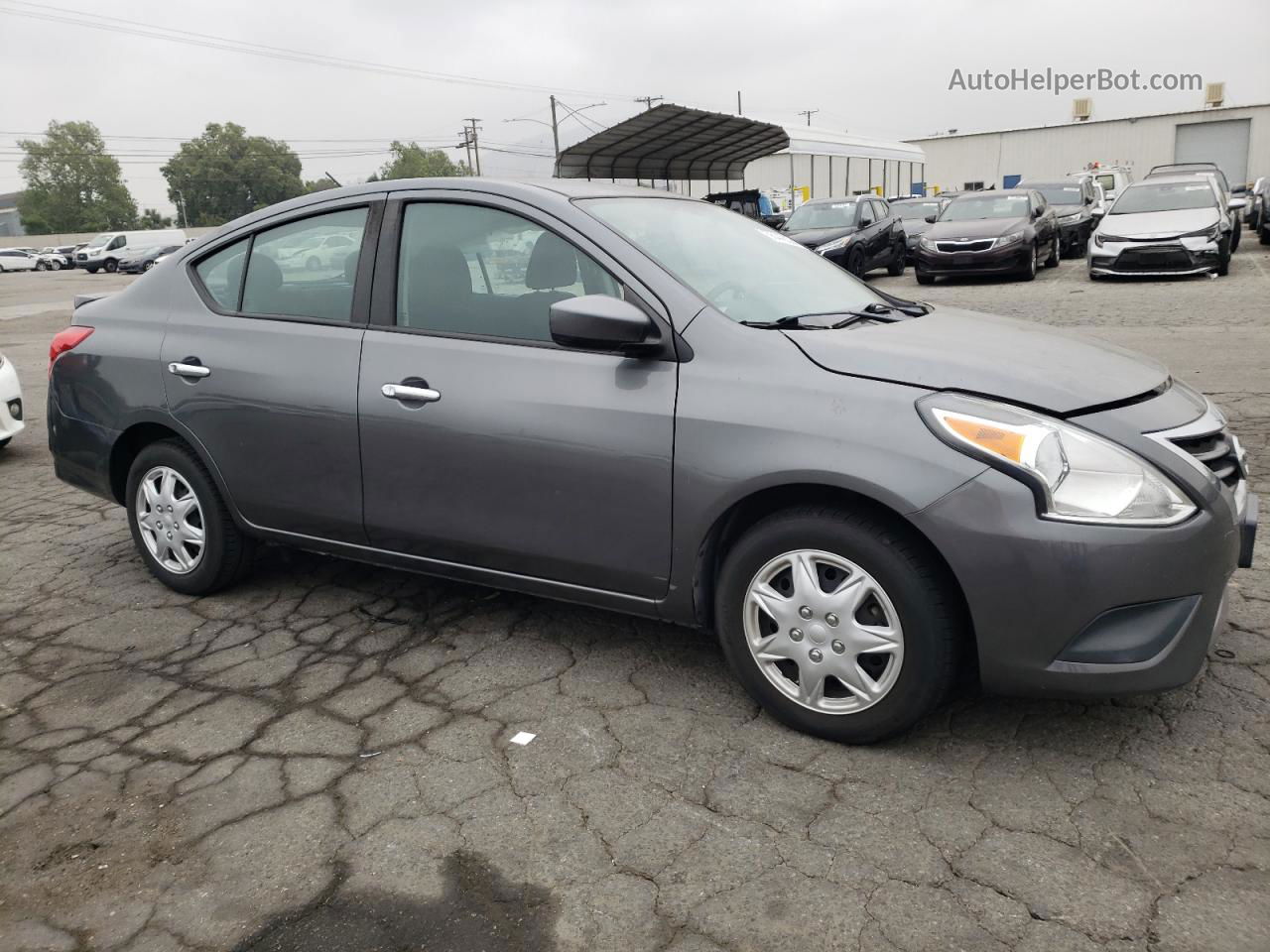 2018 Nissan Versa S Серый vin: 3N1CN7AP0JL886329