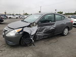 2018 Nissan Versa S Серый vin: 3N1CN7AP0JL886329