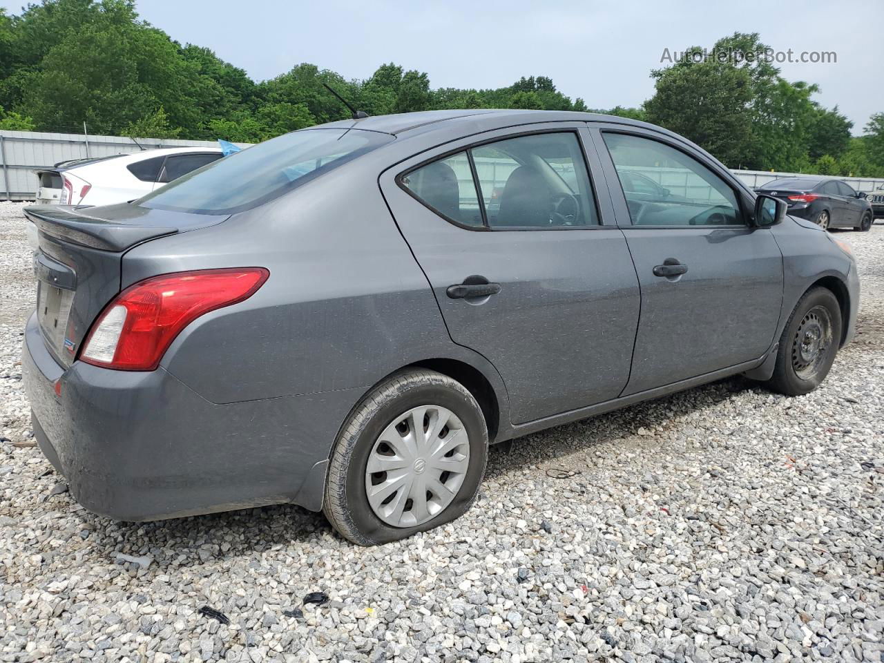 2016 Nissan Versa S Серый vin: 3N1CN7AP1GL886655