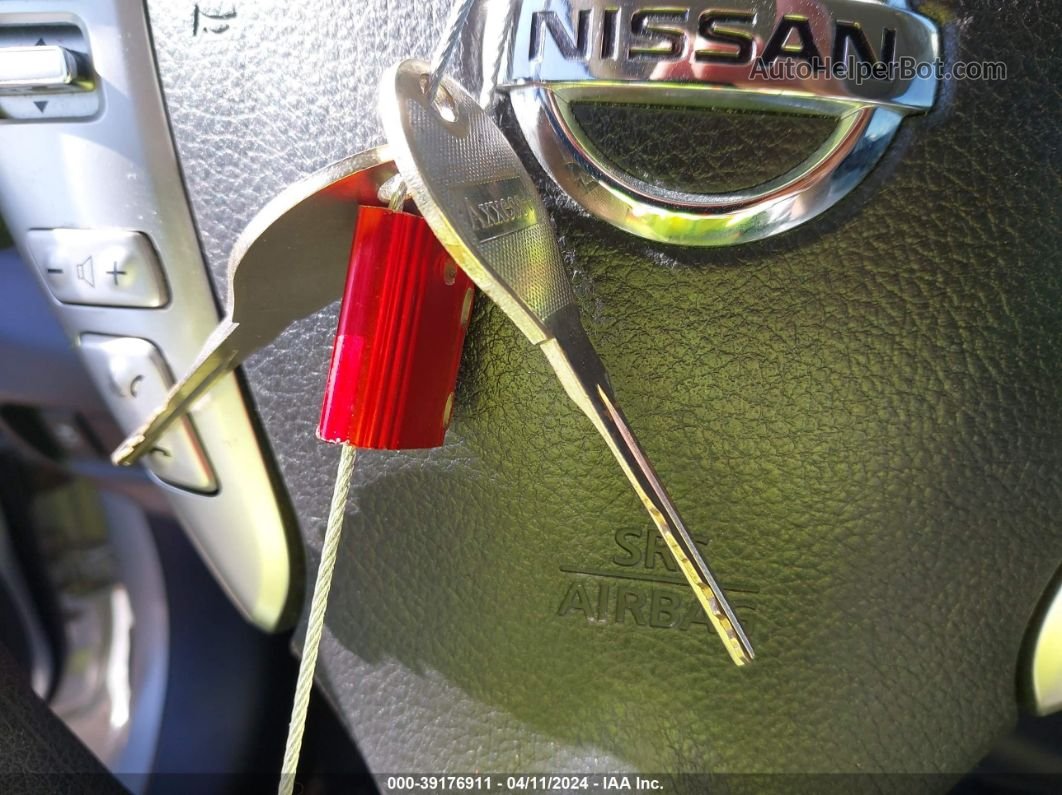 2016 Nissan Versa 1.6 S+ Silver vin: 3N1CN7AP1GL910436