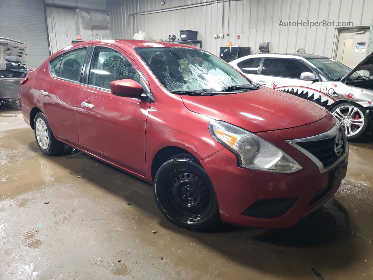 2018 Nissan Versa S Красный vin: 3N1CN7AP1JL804785