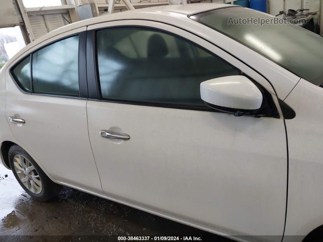 2018 Nissan Versa 1.6 Sv Белый vin: 3N1CN7AP1JL866588