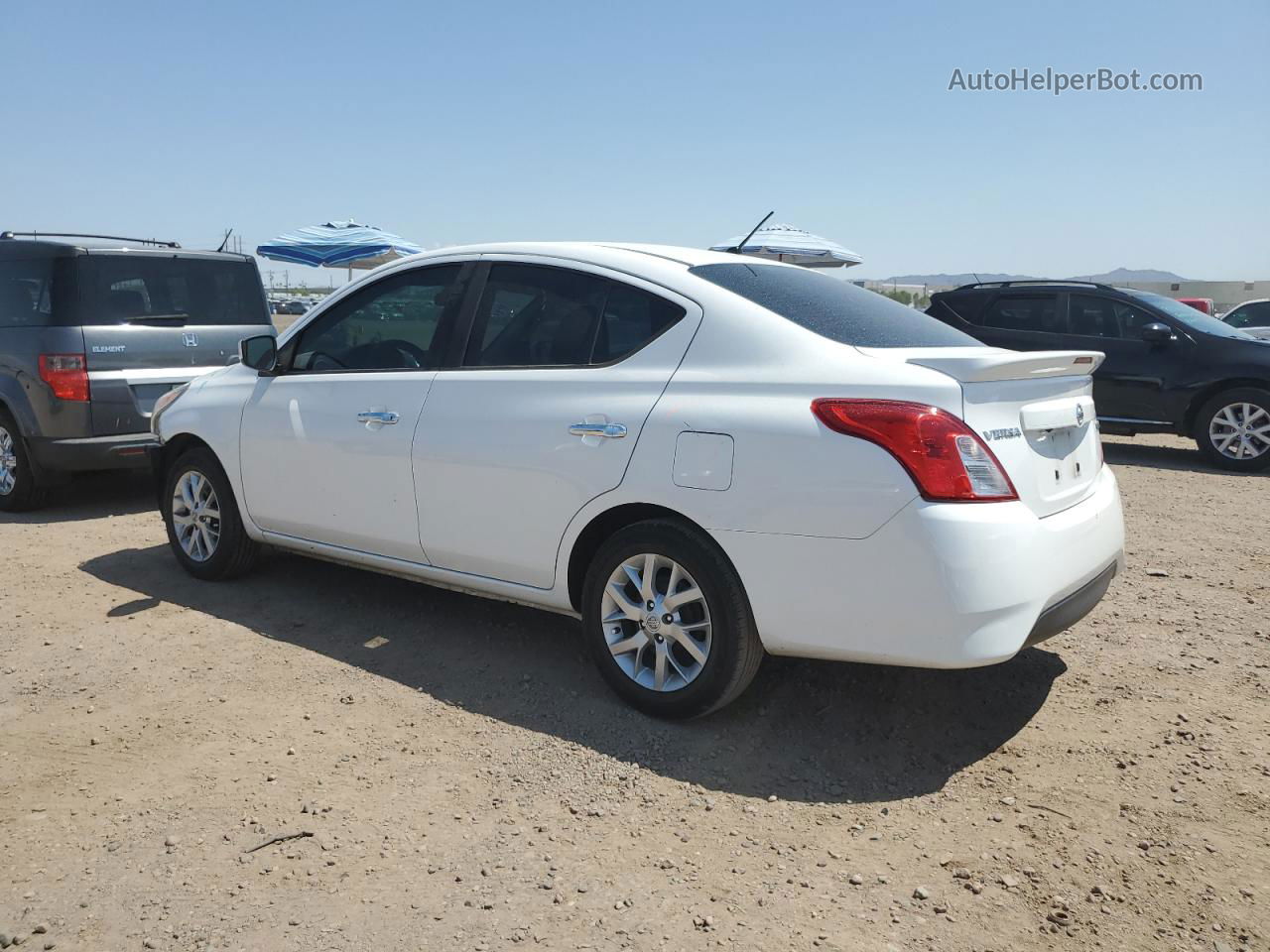 2018 Nissan Versa S White vin: 3N1CN7AP1JL878398