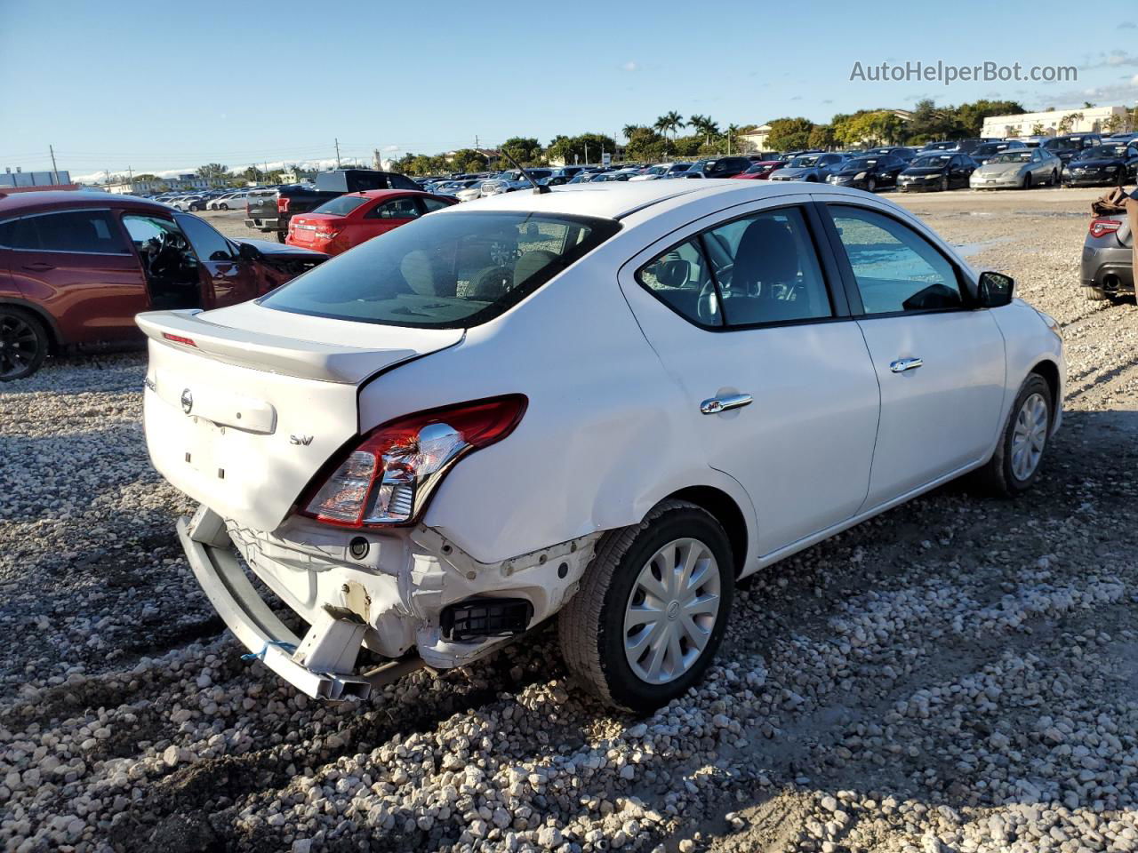 2018 Nissan Versa S White vin: 3N1CN7AP1JL879390