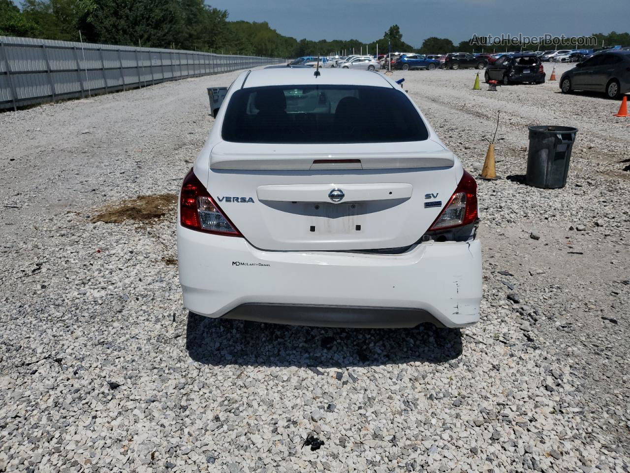 2018 Nissan Versa S White vin: 3N1CN7AP1JL884105